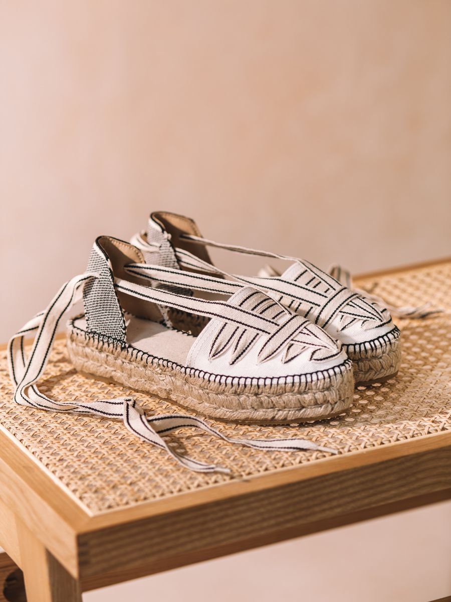 Alpargata plana de mujer con vetas | LIONETTE