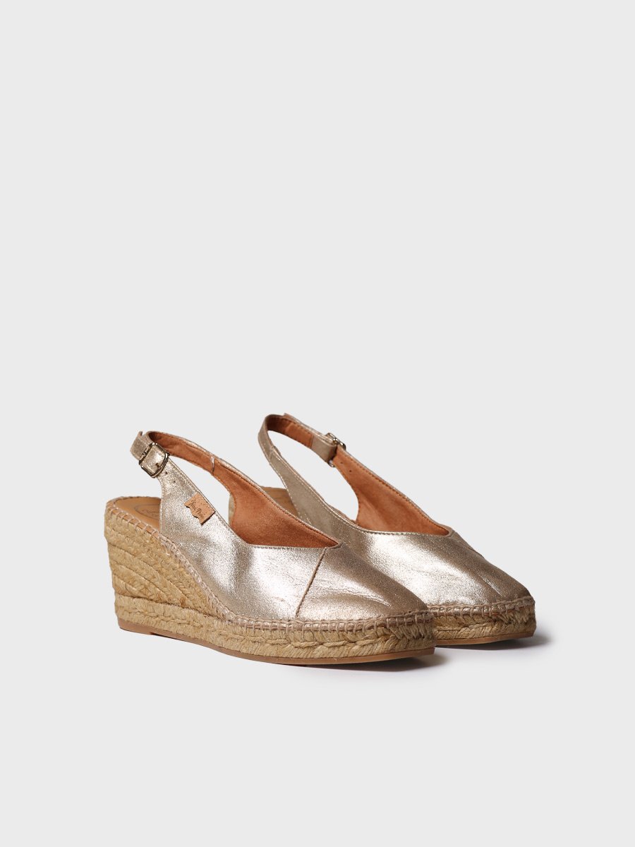 BRENDA-AS_CHAMPAGNE__2