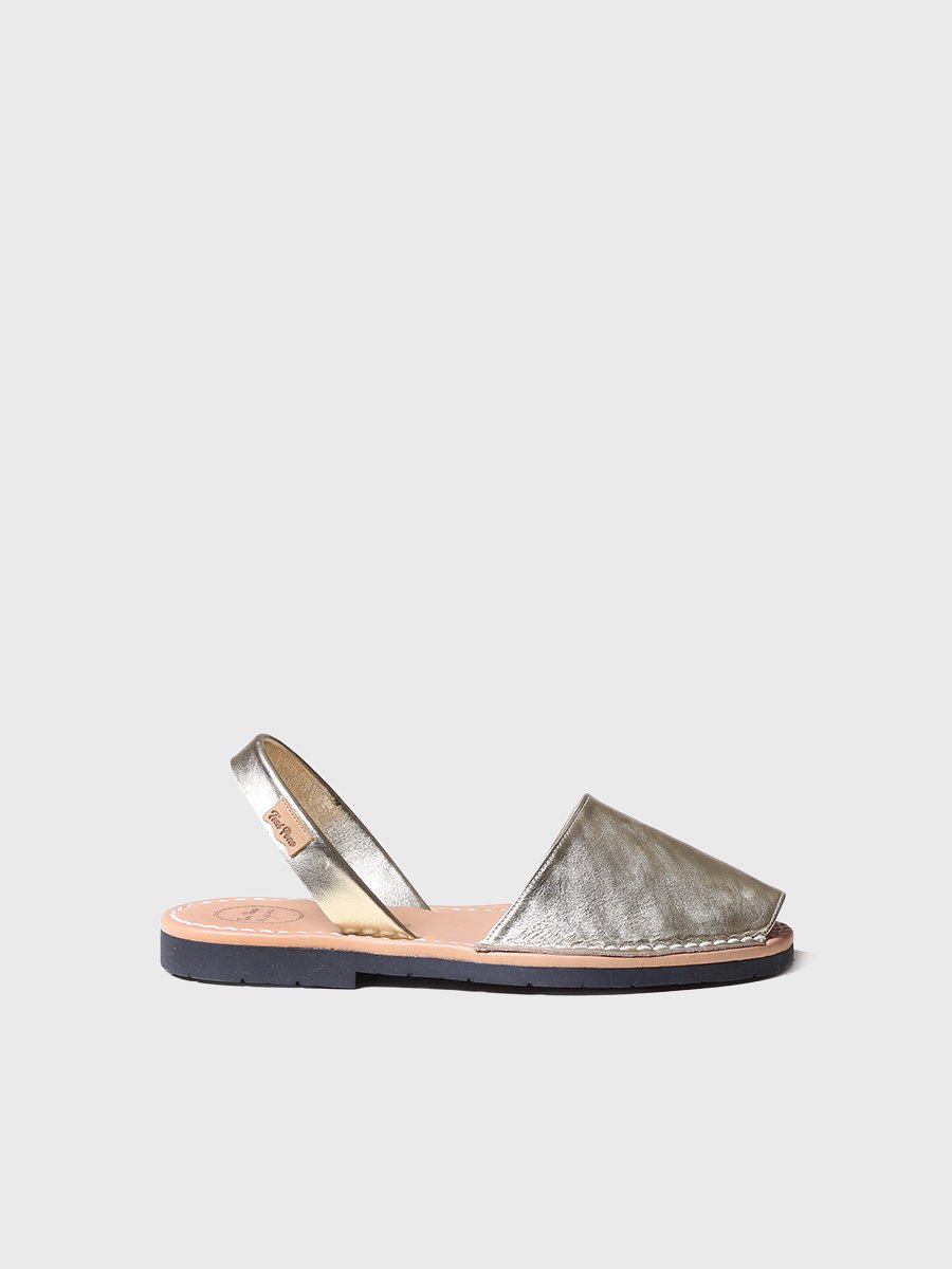 Menorquinas clásicas de mujer en cuero | MAO-P